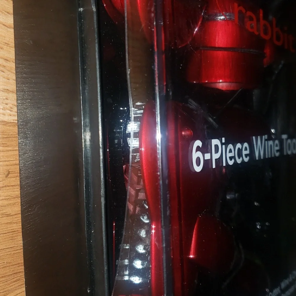 Rabbit brand NIP 6 piece wine tool kit red - Picture 6 of 6